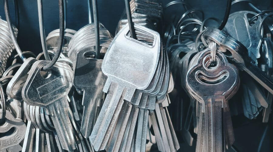 Expert Emergency Roof Repairs services in Iliamna, AK